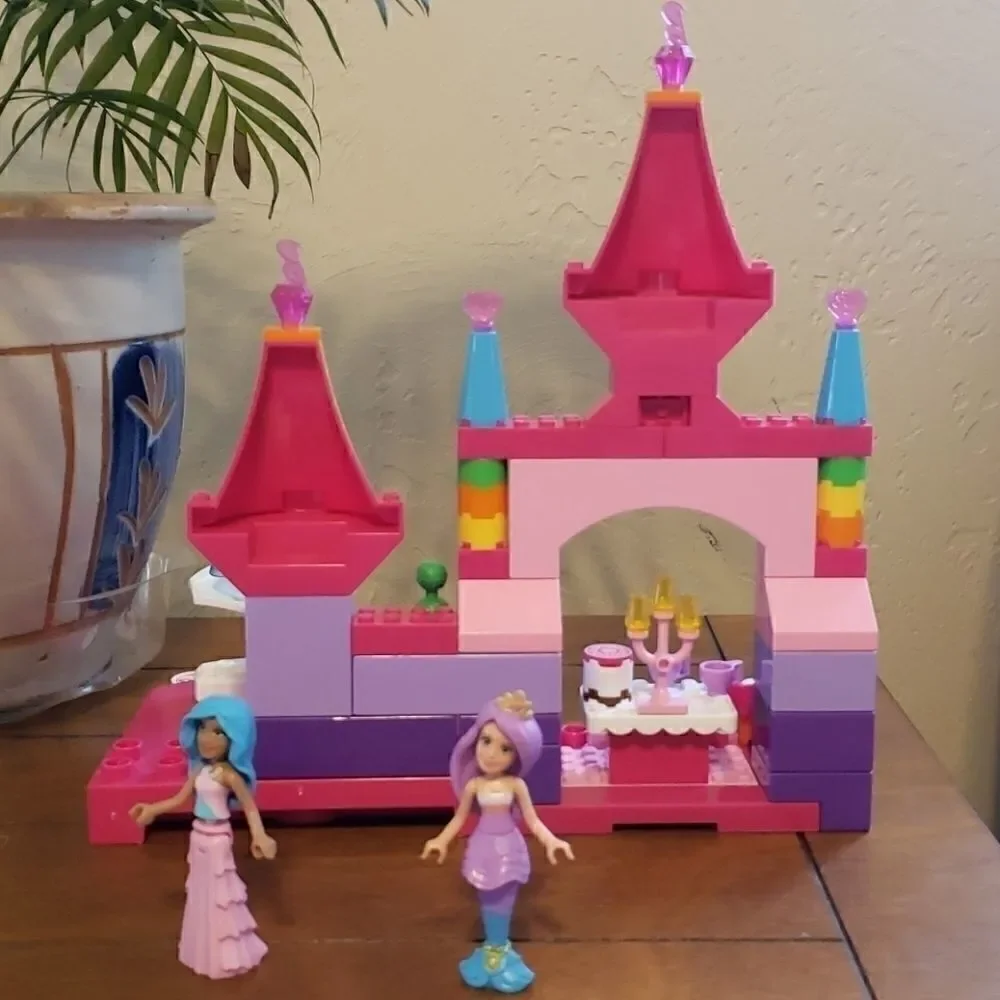 MEGA BLOKS BARBIE RAINBOW PRINCESS CASTLE